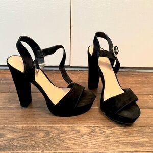 LC Lauren Conrad Platform Heel